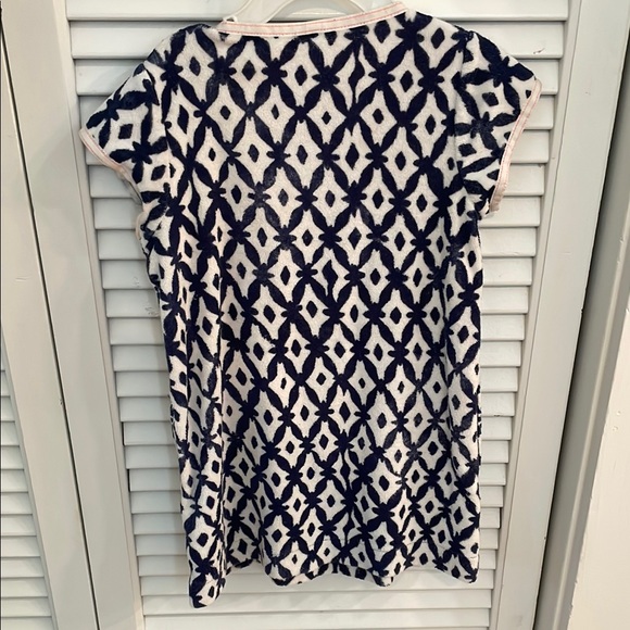 Geometric Coverup - Picture 2 of 3